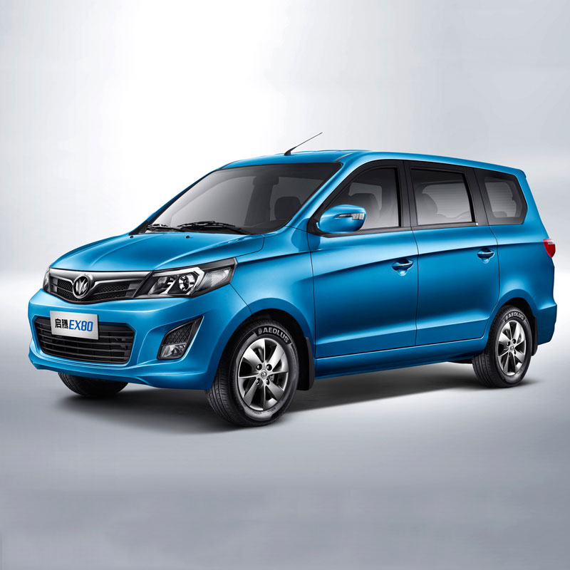 8 chỗ ngồi MPV